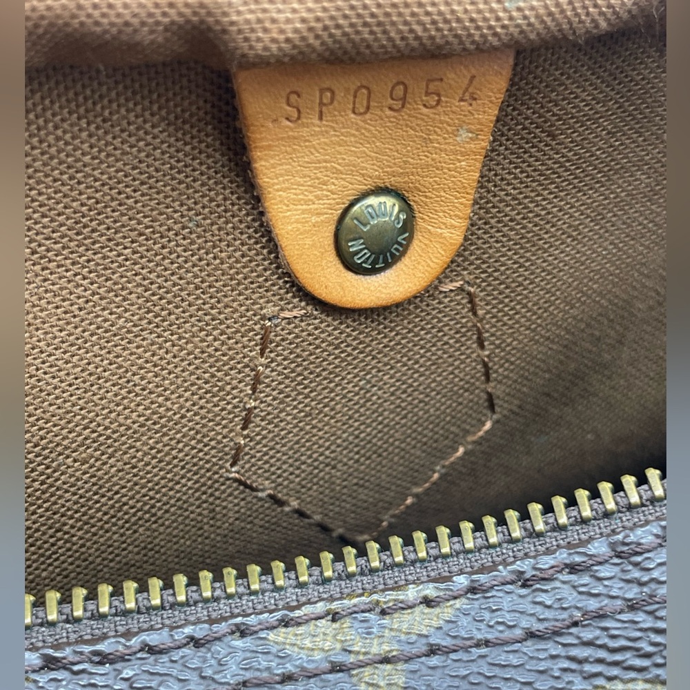 Louis Vuitton Monogram Speedy 30 Bag - Picture 15 of 15